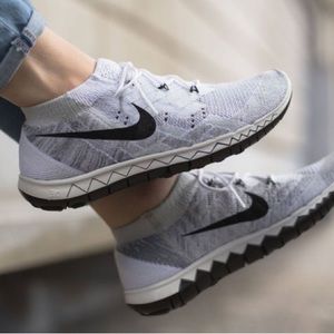 Women’s Nike Free FlyKnit 3.0 - Size 6 - Black & White